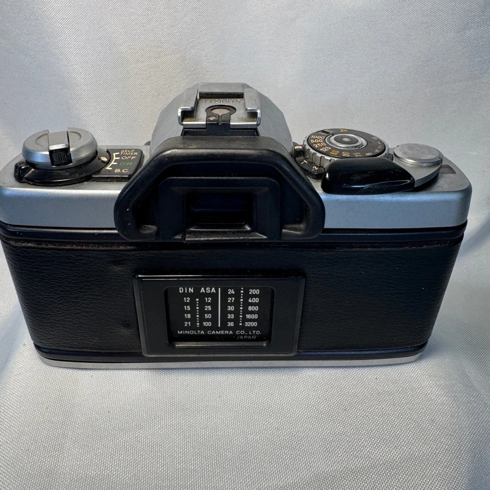 Minolta XG7 35mm SLR Film Camera MD Rokkor-X 50mm 1:1.7 Lens Japan Vintage